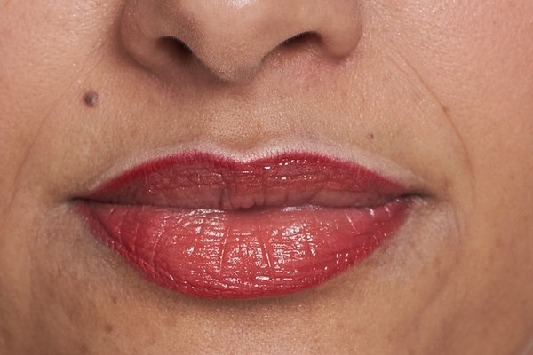 Permanent Make-up Lippenkontur und Lippenschattierung helles Liplight